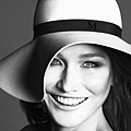 o-CARLA-BRUNI-GUEST-EDITS-PARIS-VOGUE-facebook.jpg