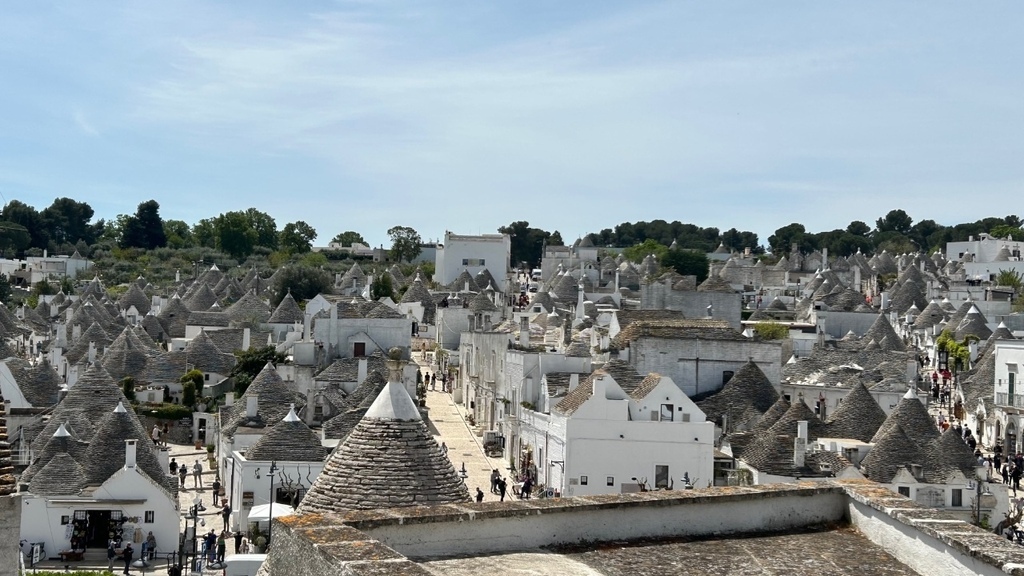 郵輪靠港【義大利｜巴里】自助玩蘑菇村與巴里景點