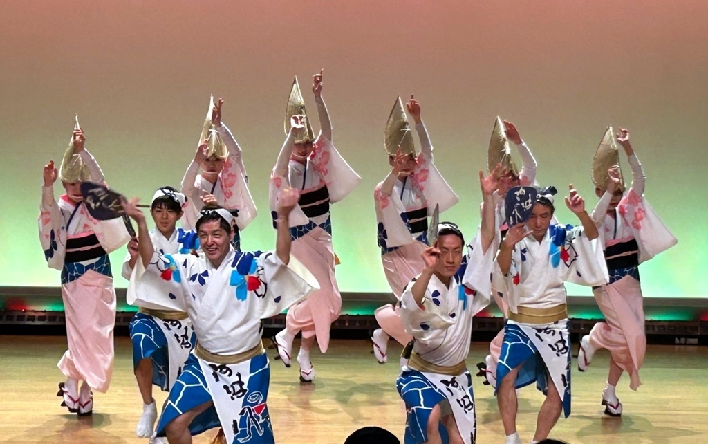 被稱為「傻瓜舞」的德島代表文化阿波舞表演.jpg
