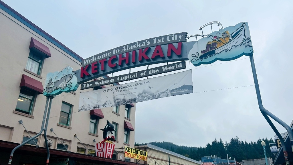 阿拉斯加郵輪靠港城市凱奇坎 Ketchikan.jpg