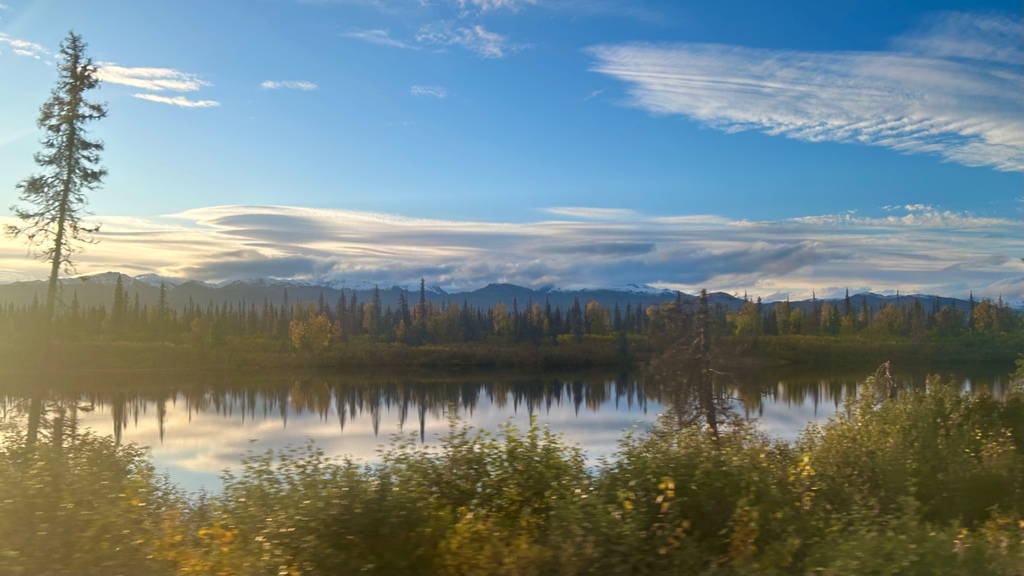 北上阿拉斯加沿途風景.jpg