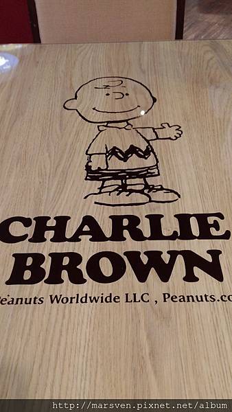 高雄》左營》排隊美食》史努比‧主題餐點‧查理布朗咖啡-SNOOPY Charlie Brown Café