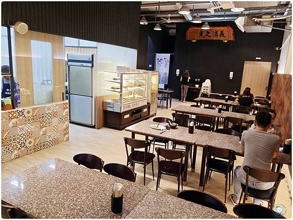 P_20201004_175346_vHDR_Auto.jpg P_20201004_175346_vHDR_Auto.jpg