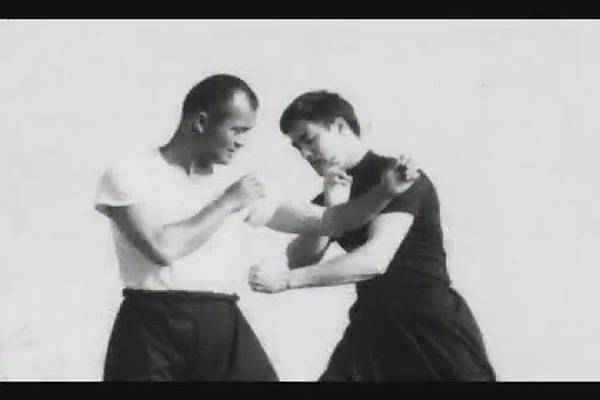 BRUCE LEE THE TEACHER II.avi[14-57-39].JPG