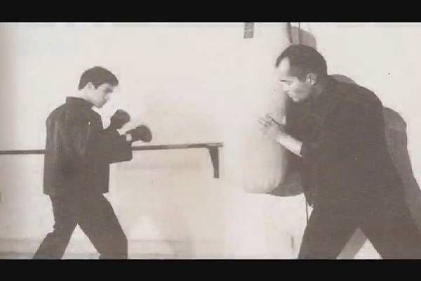 BRUCE LEE THE TEACHER II.avi[14-58-53].JPG