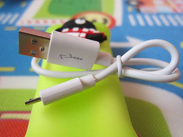 Maru企鵝小丸行動電源 IMG_6047