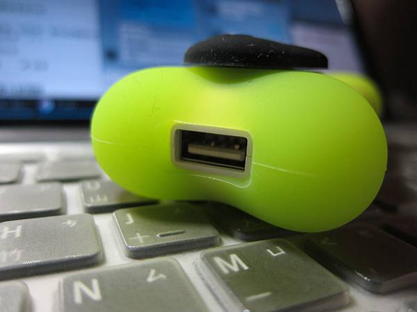 Maru企鵝小丸行動電源 IMG_6050