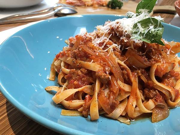 洋蔥肉醬寬扁麵 IMG_4681