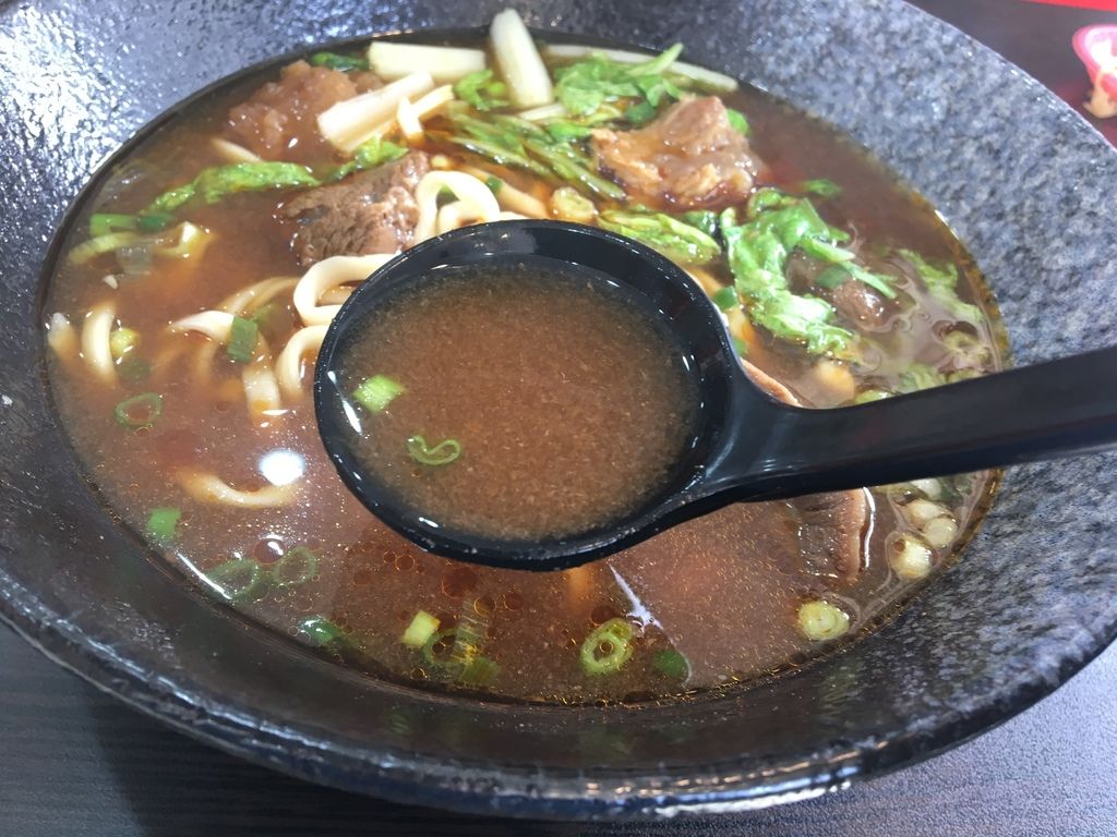 屏東。張家川味牛肉麵 IMG_7871.JPG