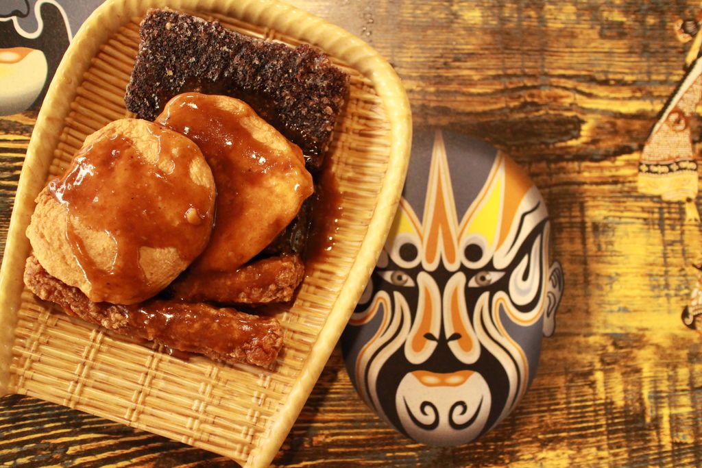 高雄。老黑狗黑輪 IMG_4423.JPG