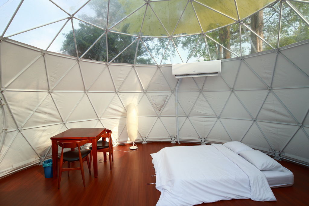 台南。左鎮,鹿兒島親子露營園區,有冷氣的帳棚 IMG_3579.JPG