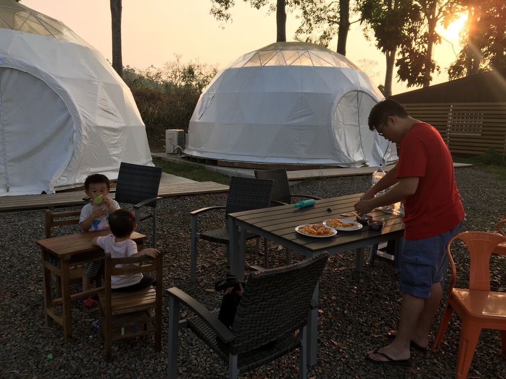 台南。左鎮,鹿兒島親子露營園區,有冷氣的帳棚 IMG_7199.JPG