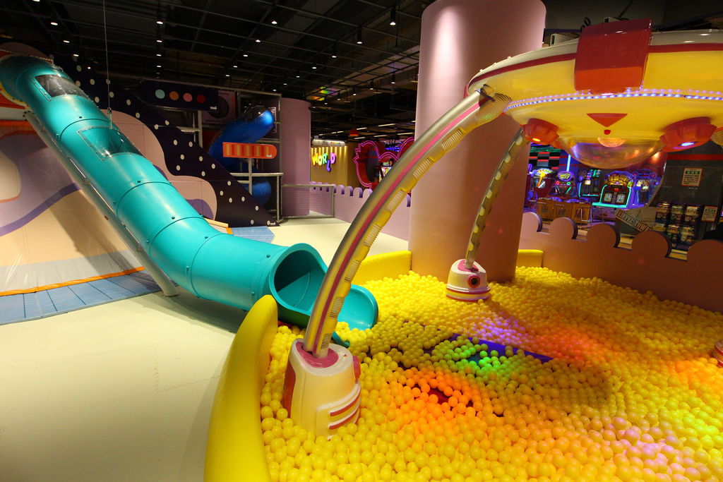 UFO基地站滑梯 IMG_4872.JPG