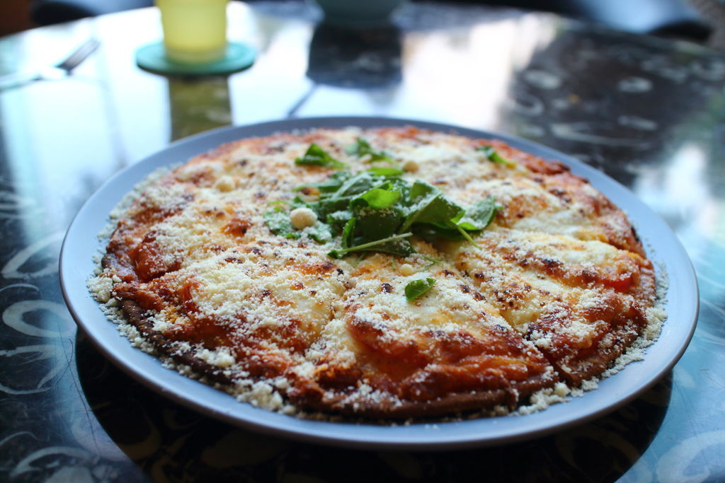 經典瑪格莉特拌乳酪比薩 IMG_6054.JPG