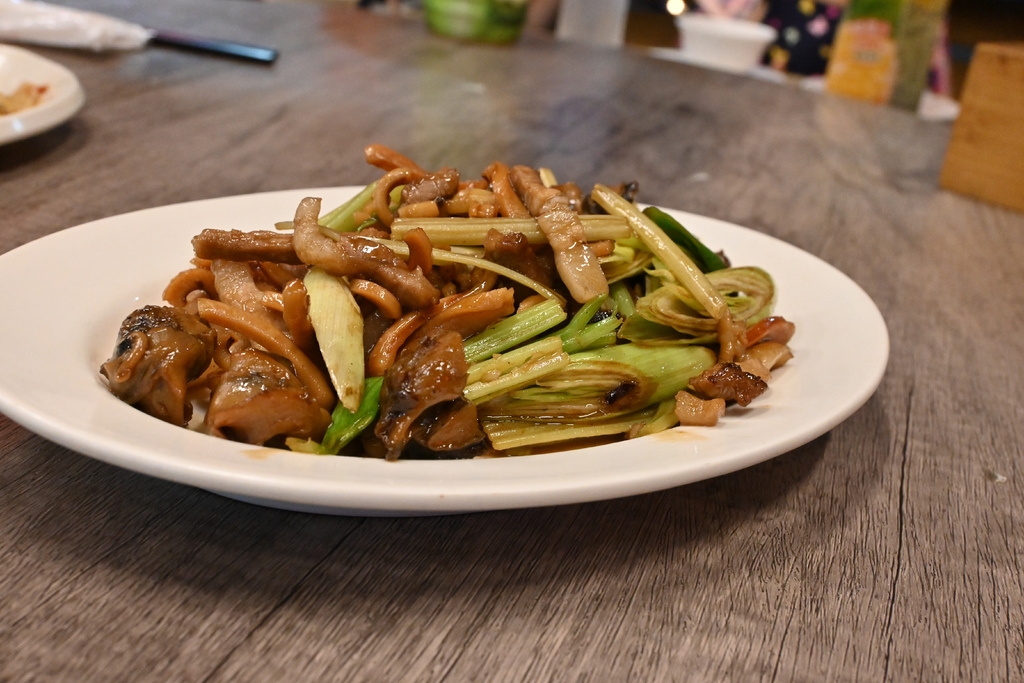 【美食】高雄。苓雅一品居酒場。在高雄吃台灣道地燒烤熱炒店 【美食】高雄。苓雅一品居酒場。在高雄吃台灣道地燒烤熱炒店