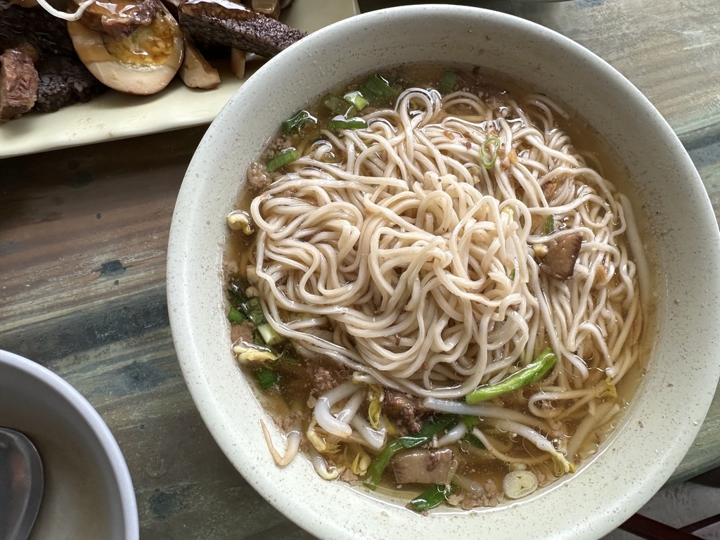 【美食】屏東。恆春阿嬤麵店,萬里桐海景第一排麵店 【美食】屏東。恆春阿嬤麵店,萬里桐海景第一排麵店