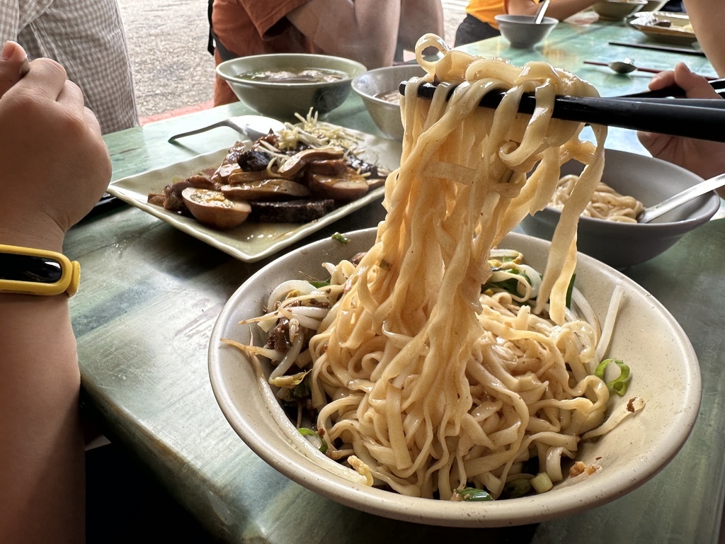 【美食】屏東。恆春阿嬤麵店,萬里桐海景第一排麵店 【美食】屏東。恆春阿嬤麵店,萬里桐海景第一排麵店