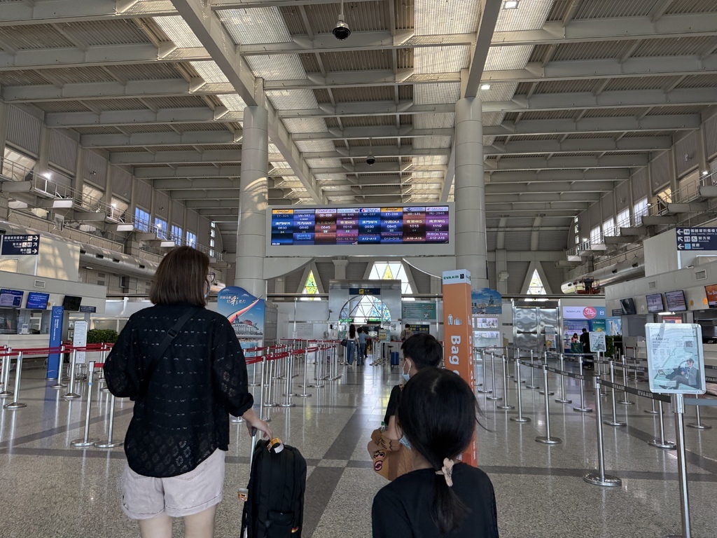 【遊記】日本。2024.10沖繩,第1天,難波、心齋橋再到寶 【遊記】日本。2024.10沖繩,第1天,難波、心齋橋再到寶