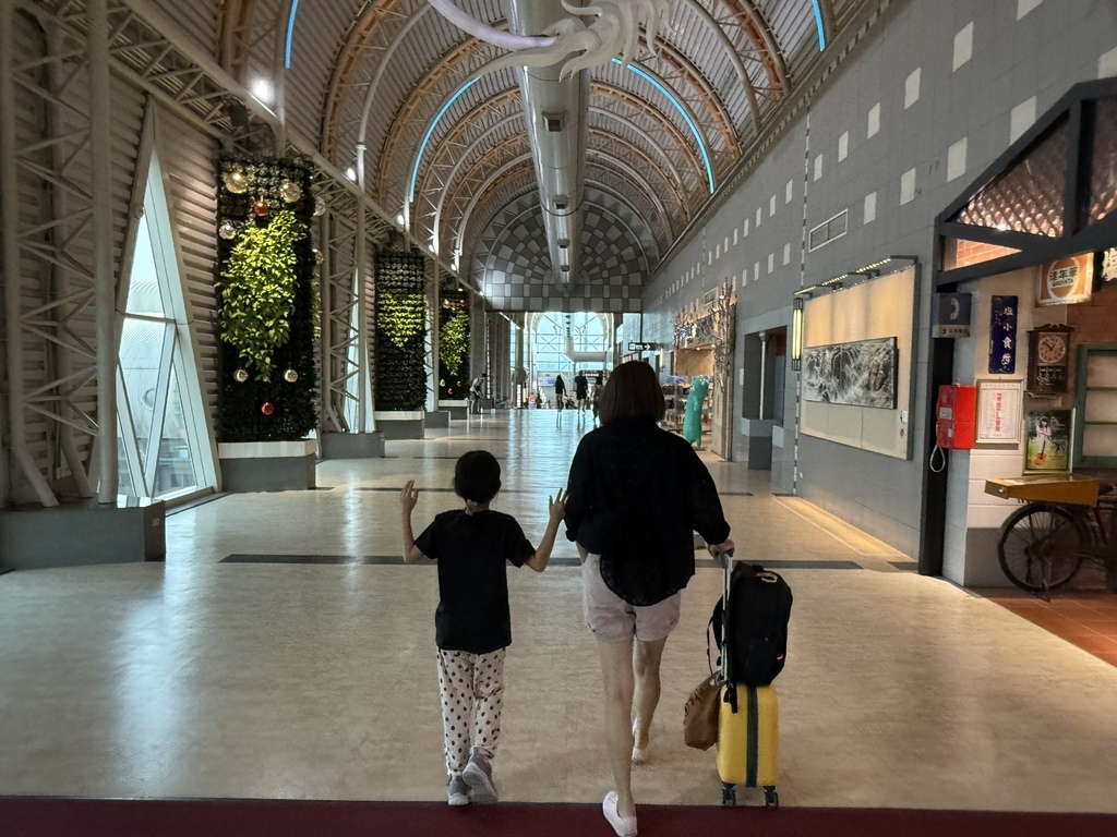 【遊記】日本。2024.10沖繩,第1天,難波、心齋橋再到寶 【遊記】日本。2024.10沖繩,第1天,難波、心齋橋再到寶