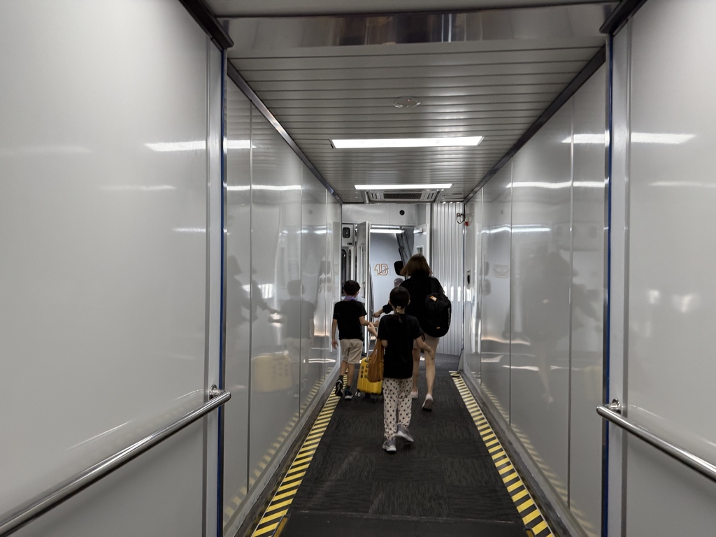 【遊記】日本。2024.10沖繩,第1天,難波、心齋橋再到寶 【遊記】日本。2024.10沖繩,第1天,難波、心齋橋再到寶