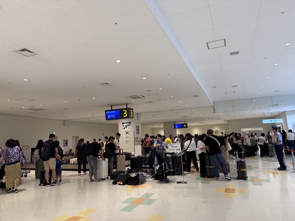 【遊記】日本。2024.10沖繩,第1天,難波、心齋橋再到寶 【遊記】日本。2024.10沖繩,第1天,難波、心齋橋再到寶