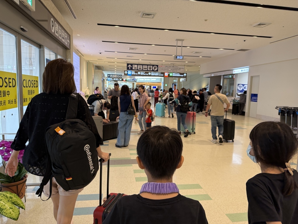 【遊記】日本。2024.10沖繩,第1天,難波、心齋橋再到寶 【遊記】日本。2024.10沖繩,第1天,難波、心齋橋再到寶