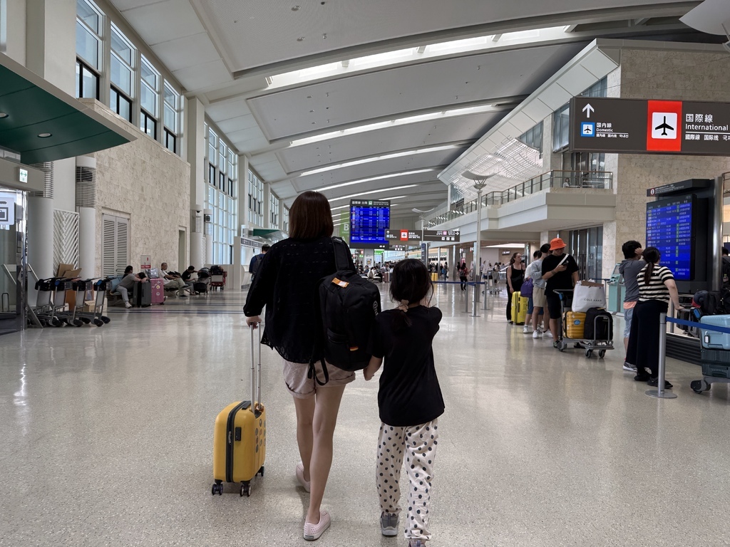 【遊記】日本。2024.10沖繩,第1天,難波、心齋橋再到寶 【遊記】日本。2024.10沖繩,第1天,難波、心齋橋再到寶