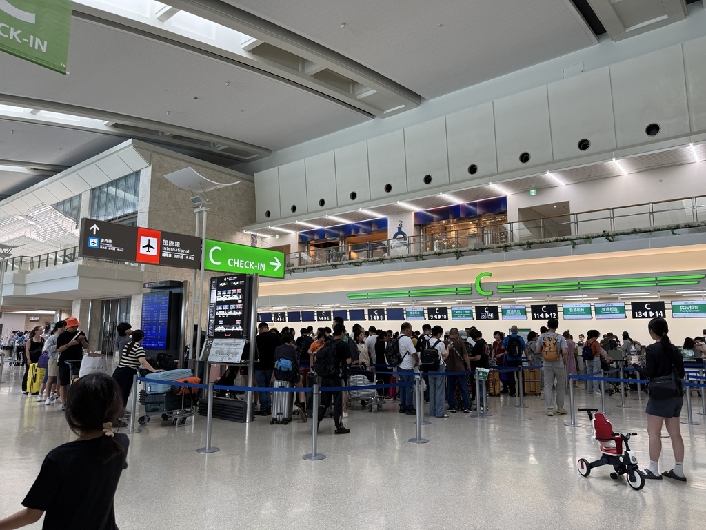 【遊記】日本。2024.10沖繩,第1天,難波、心齋橋再到寶 【遊記】日本。2024.10沖繩,第1天,難波、心齋橋再到寶