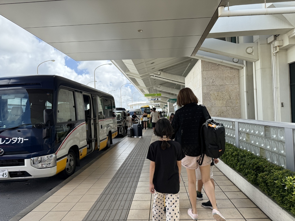 【遊記】日本。2024.10沖繩,第1天,難波、心齋橋再到寶 【遊記】日本。2024.10沖繩,第1天,難波、心齋橋再到寶