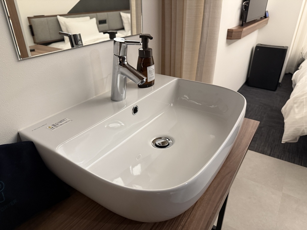 【遊記】日本。2024.10沖繩,第1天,小港機場出發,自駕 【遊記】日本。2024.10沖繩,第1天,小港機場出發,自駕