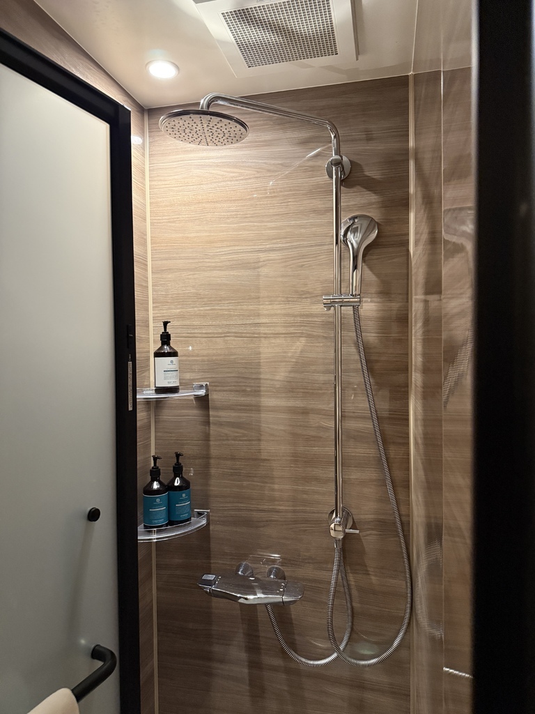 【遊記】日本。2024.10沖繩,第1天,小港機場出發,自駕 【遊記】日本。2024.10沖繩,第1天,小港機場出發,自駕