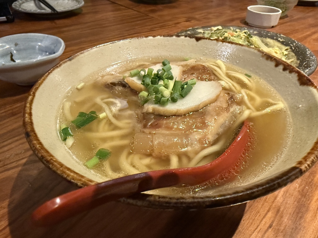 【遊記】日本。2024.10沖繩,第1天,小港機場出發,自駕 【遊記】日本。2024.10沖繩,第1天,小港機場出發,自駕