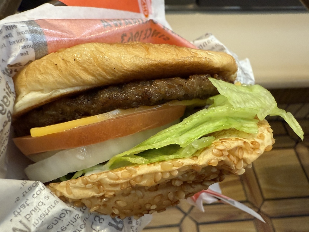 【遊記】日本。沖繩2024.10第2天,來到最有名的波上宮