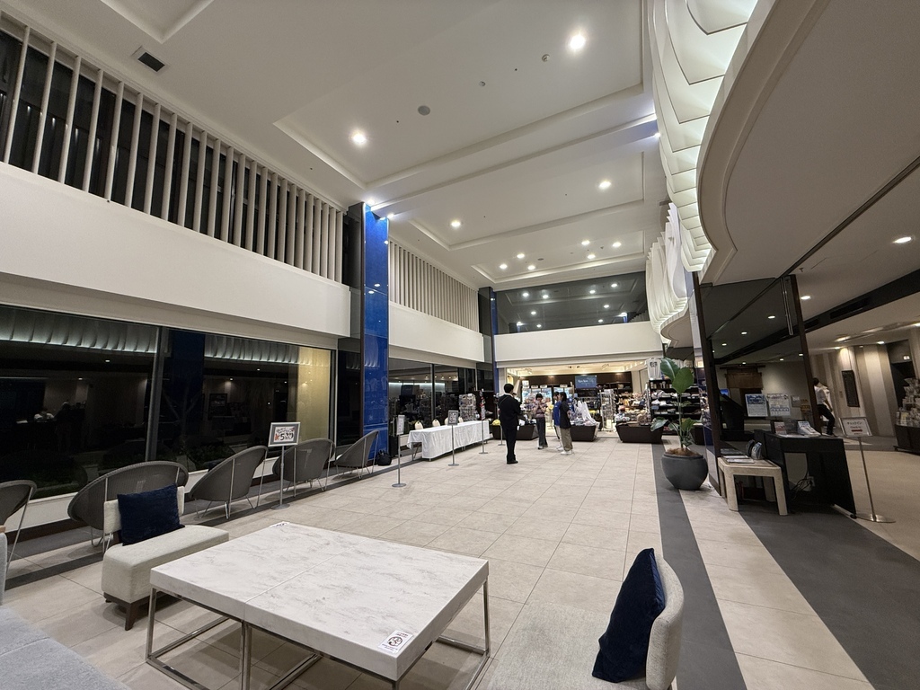 【遊記】日本。沖繩2024.10第3天,美國村找寶可夢、沖 【遊記】日本。沖繩2024.10第3天,美國村找寶可夢、沖