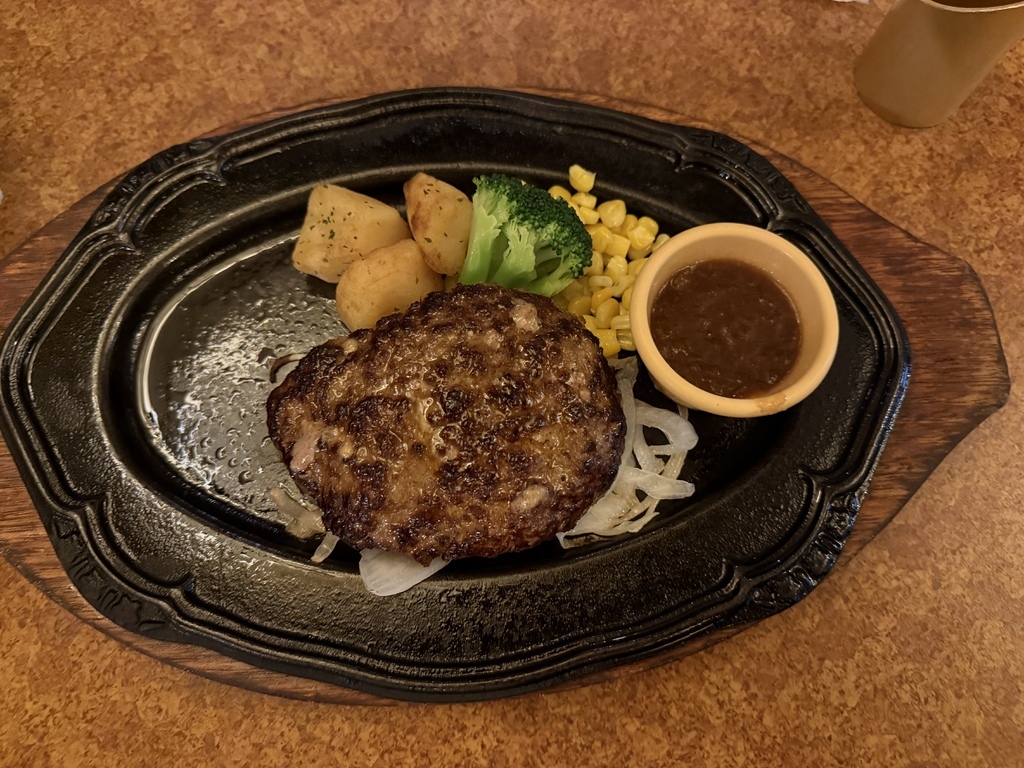 【遊記】日本。沖繩2024.10第3天,美國村找寶可夢、沖 【遊記】日本。沖繩2024.10第3天,美國村找寶可夢、沖