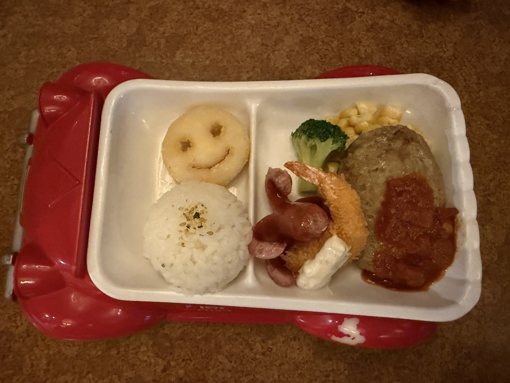 【遊記】日本。沖繩2024.10第3天,美國村找寶可夢、沖 【遊記】日本。沖繩2024.10第3天,美國村找寶可夢、沖