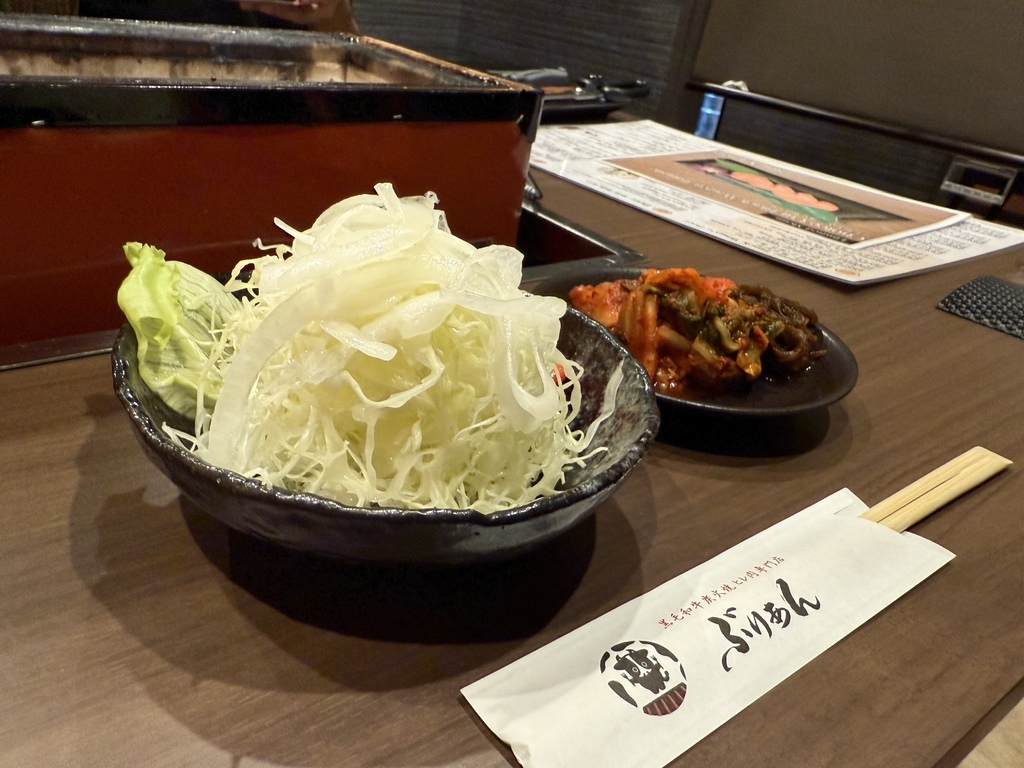 【遊記】日本。2024.10沖繩,第4天 【遊記】日本。2024.10沖繩,第4天,先在美麗海水族館再