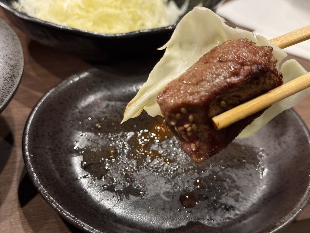 【遊記】日本。2024.10沖繩,第4天 【遊記】日本。2024.10沖繩,第4天,先在美麗海水族館再