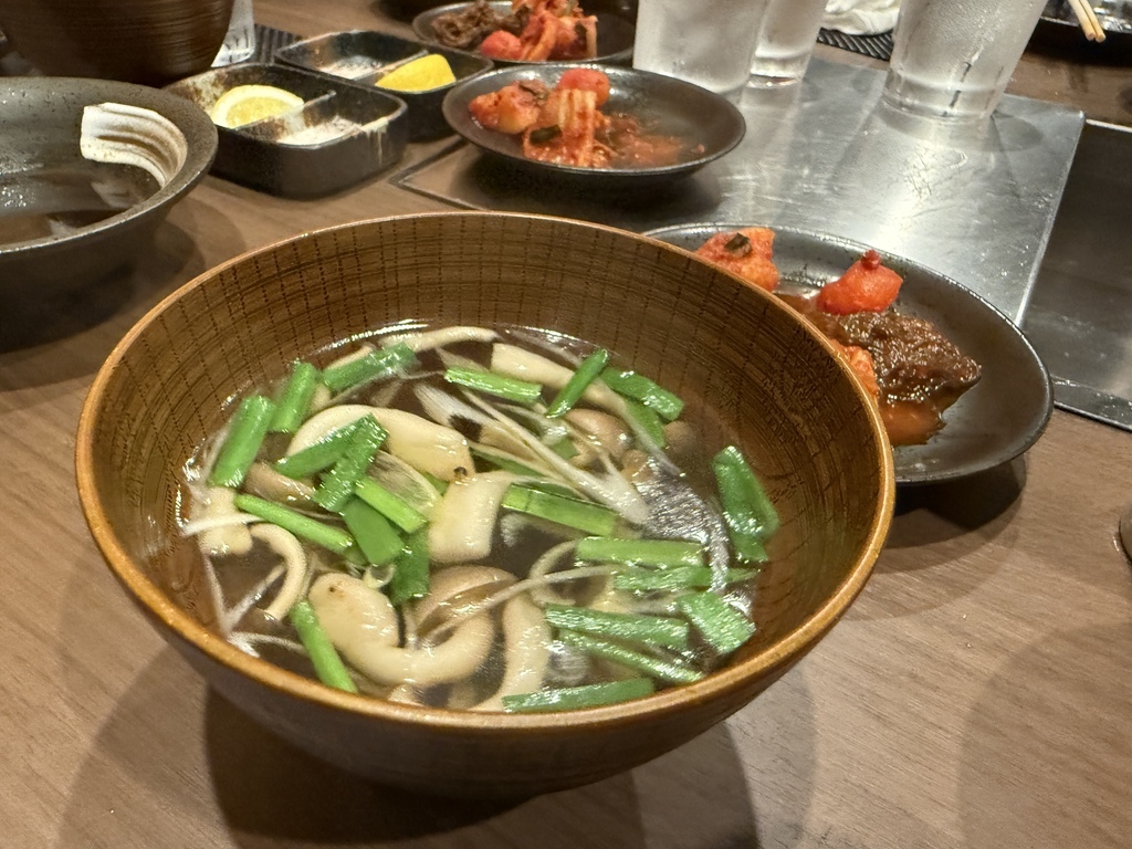 【遊記】日本。2024.10沖繩,第4天 【遊記】日本。2024.10沖繩,第4天,先在美麗海水族館再