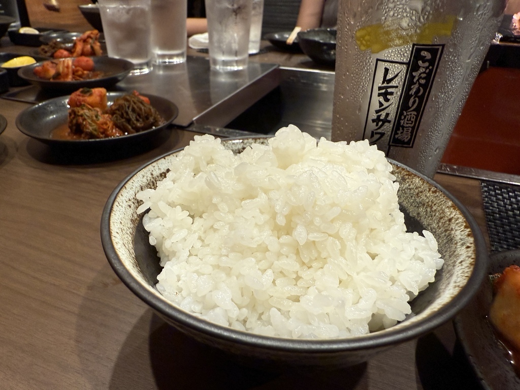 【遊記】日本。2024.10沖繩,第4天 【遊記】日本。2024.10沖繩,第4天,先在美麗海水族館再