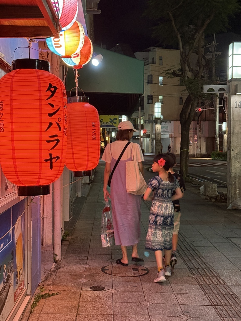 【遊記】日本。2024.10沖繩,第4天 【遊記】日本。2024.10沖繩,第4天,先在美麗海水族館再