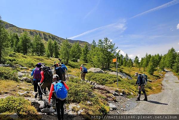 1L2A1020.jpg 1L2A1020.jpg