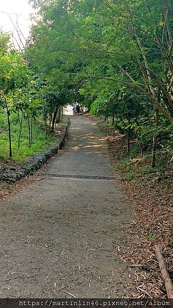 DSC_0071_2.JPG DSC_0071_2.JPG