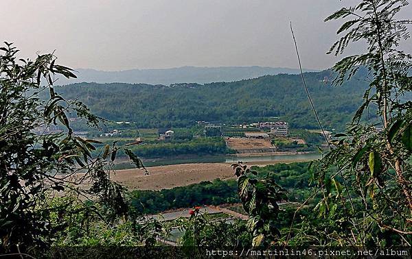 DSC_0096_2.JPG DSC_0096_2.JPG