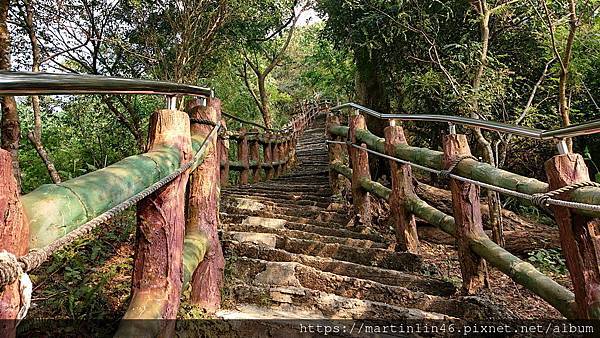 DSC_0107_2.JPG DSC_0107_2.JPG