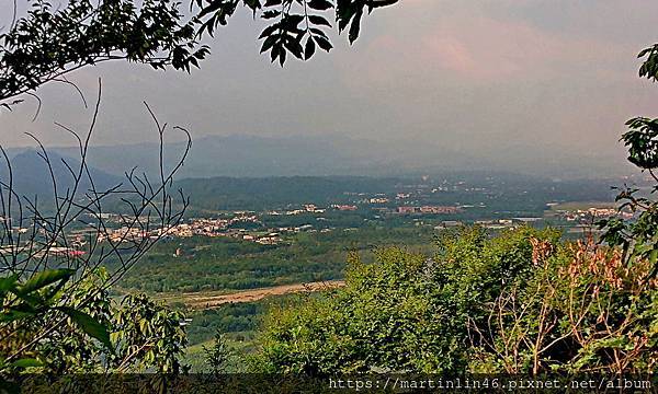 DSC_0111_2.JPG DSC_0111_2.JPG