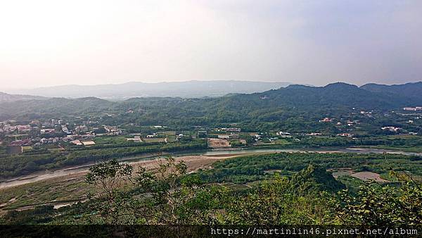 DSC_0121_2.JPG DSC_0121_2.JPG