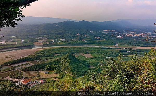 DSC_0193_2.JPG DSC_0193_2.JPG