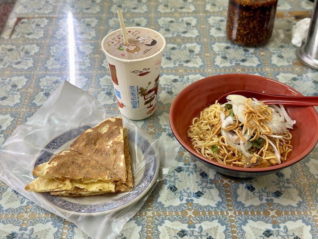 中和 藍天印度烤餅 華新街熱門好吃餐廳！但不要太在意衛生環境