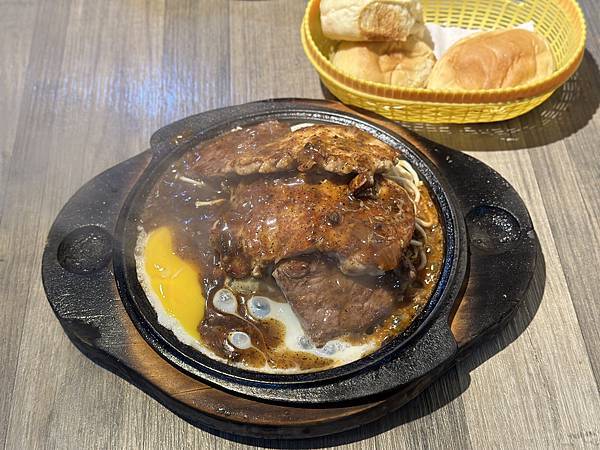 永和 和陞屋 樂華夜市最好的平價牛排排餐選擇 濃湯紅茶喝到飽